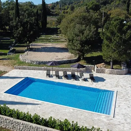 Sveta Ana 3*